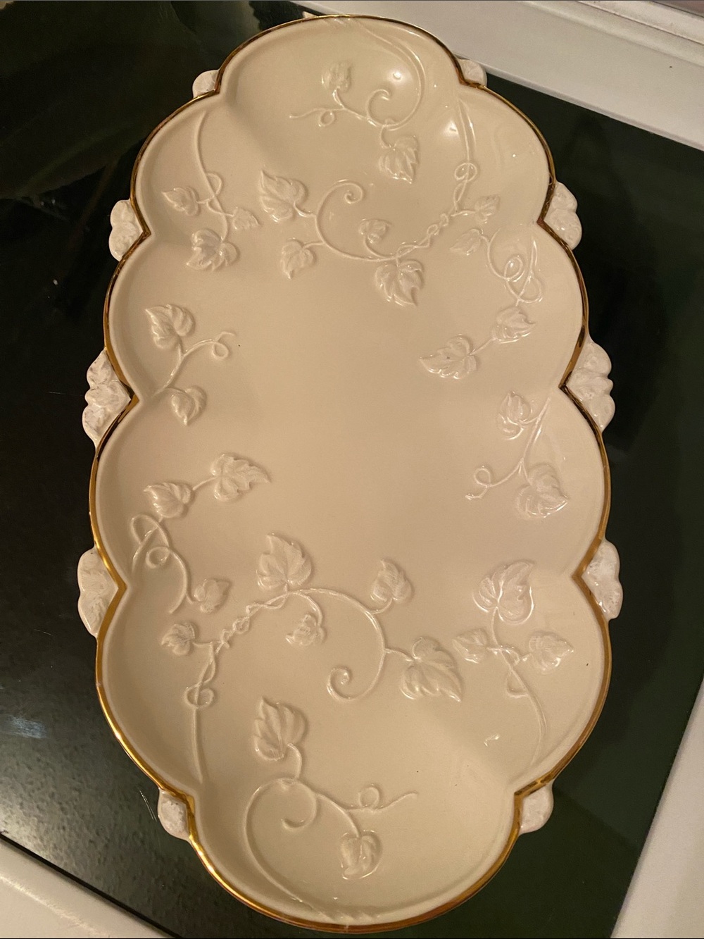 Lenox Ivy Cottage TM LENOX BREAD TRAY Gorgeous 3D Details Gold Trim Ivory